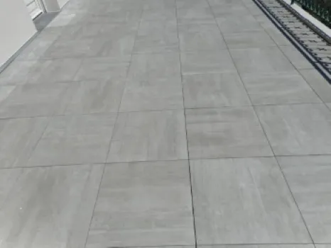 Pose de carrelage sur une terrasse à Aurillac, Aurillac, Desblats Carrelage